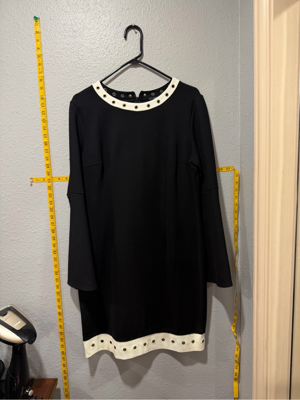 DREW Black Sheath Dress Ivory Grommet Trim Long Sleeve Made in USA Size Large